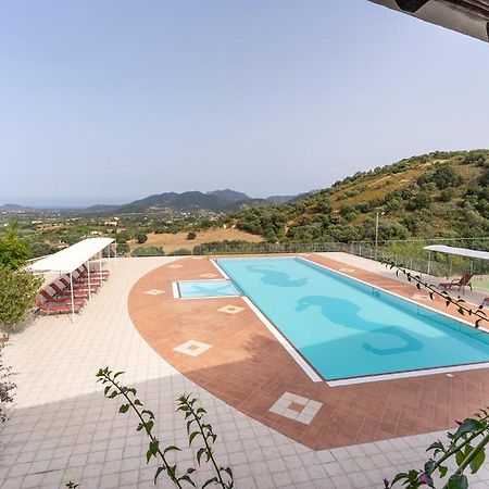 Hotel Is Murtas Jerzu Bagian luar foto
