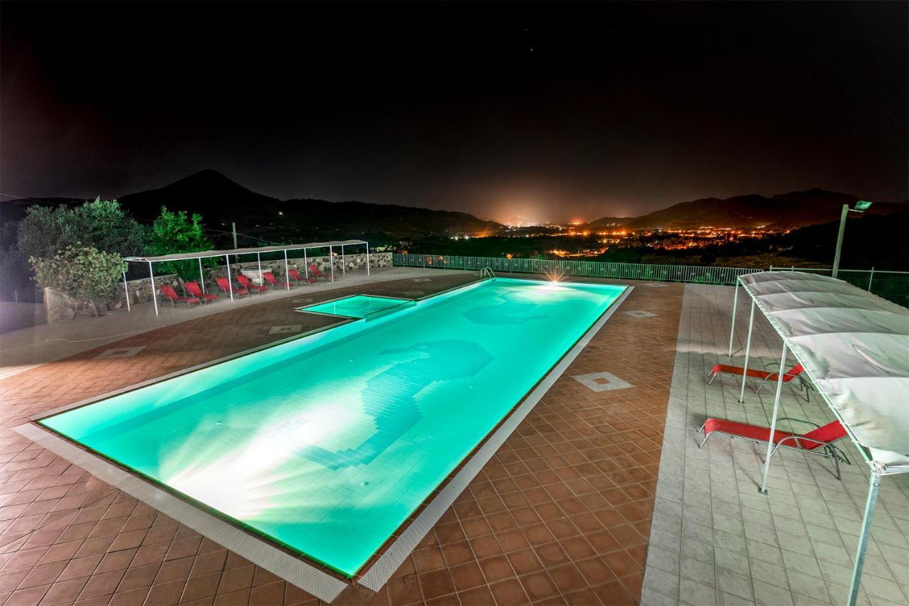Hotel Is Murtas Jerzu Bagian luar foto