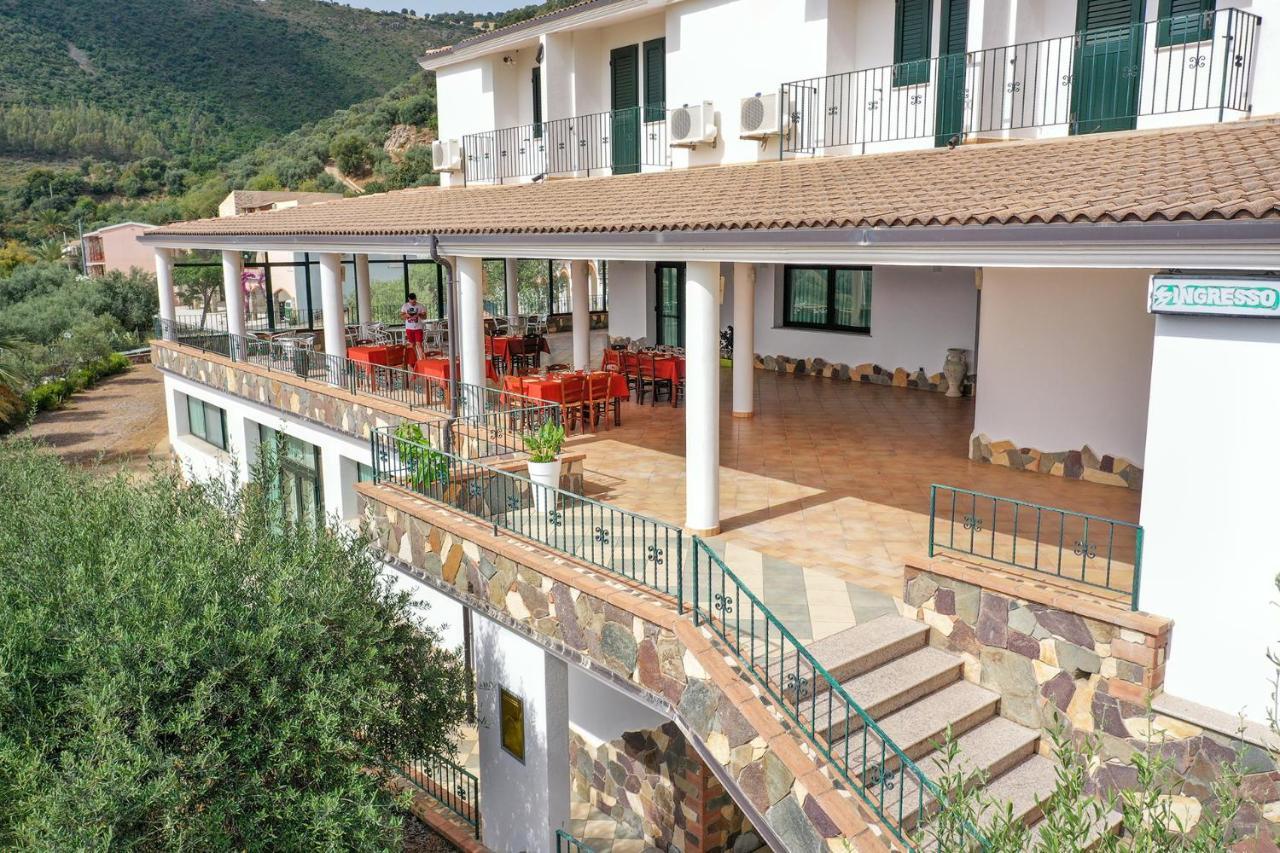 Hotel Is Murtas Jerzu Bagian luar foto